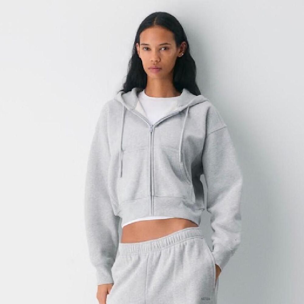Aritzia Women's Grey and White Hoodie